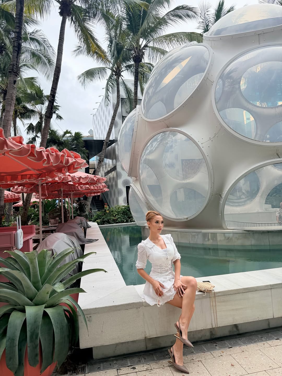 Post 5 by Nisa Laren on Instagram (carousel)