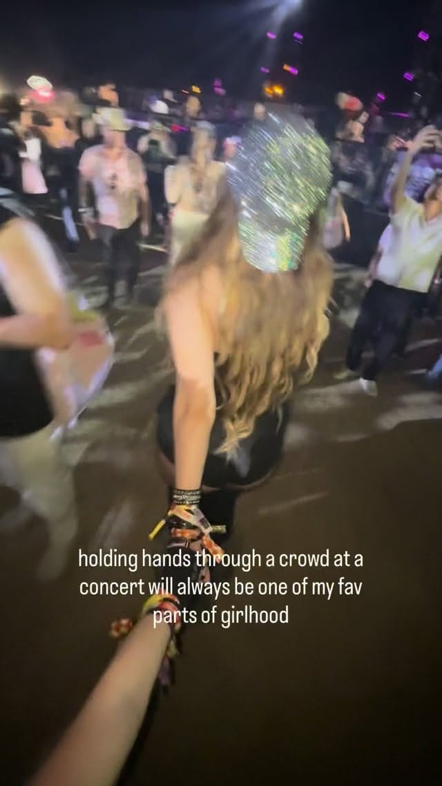 Post 7 by 𝓐𝓶𝓫𝓮𝓻 𝓜𝓮𝔃𝓷𝓮𝓻 ⛓🥀🧚🏻‍♀️ on Instagram (video)