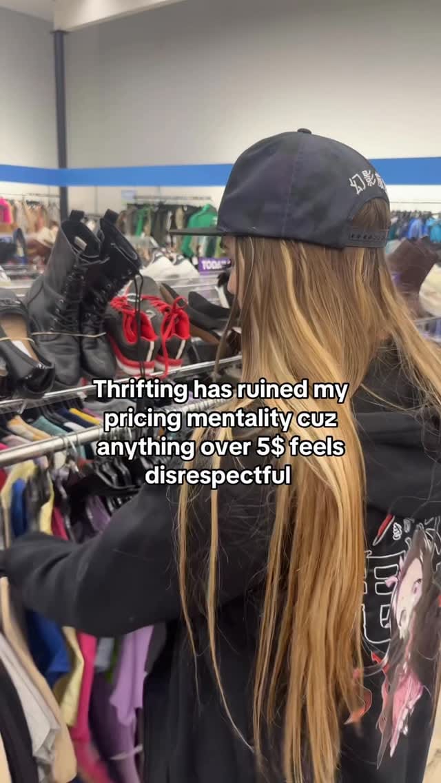 Post 2 by 𝓐𝓶𝓫𝓮𝓻 𝓜𝓮𝔃𝓷𝓮𝓻 ⛓🥀🧚🏻‍♀️ on Instagram (video)