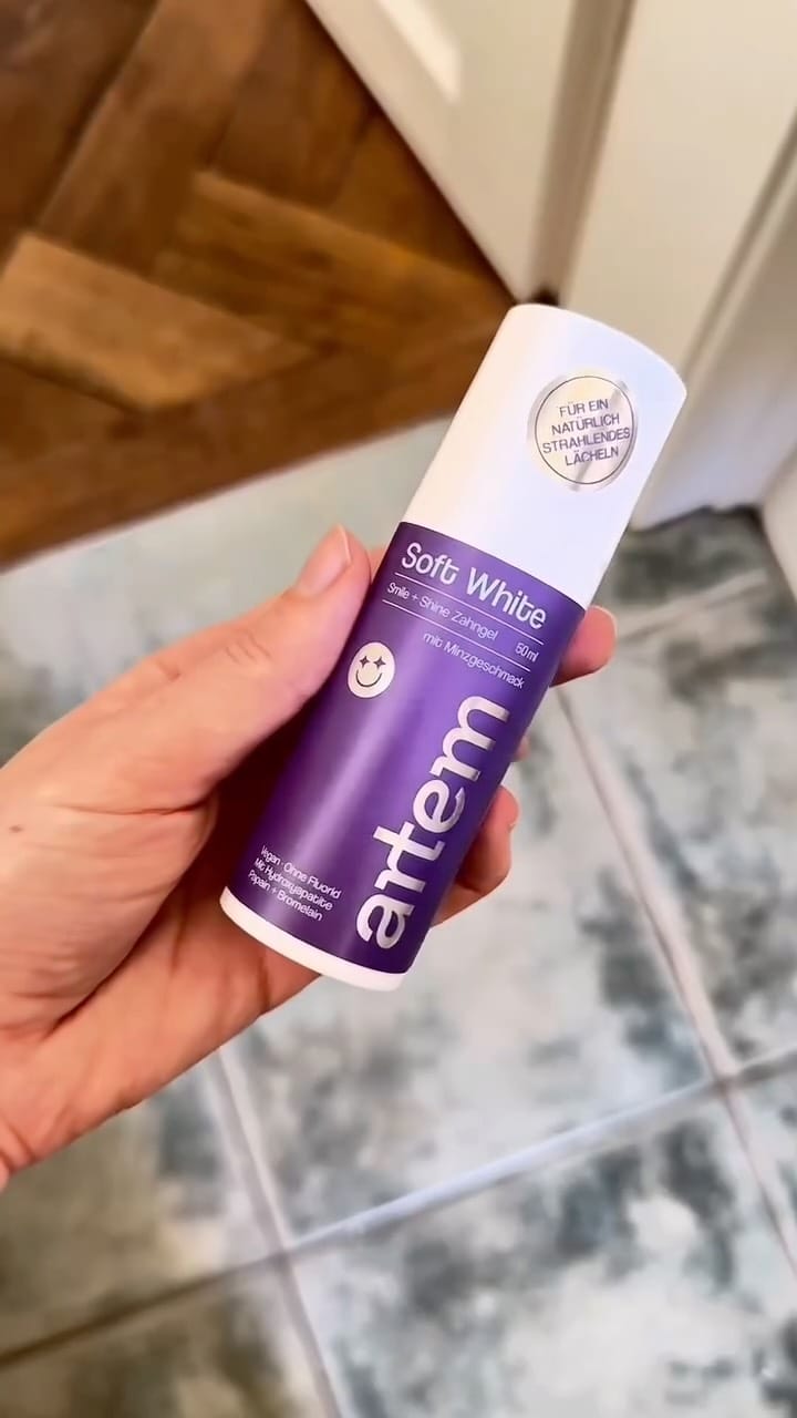 Post 8 by Diana on Instagram (video)