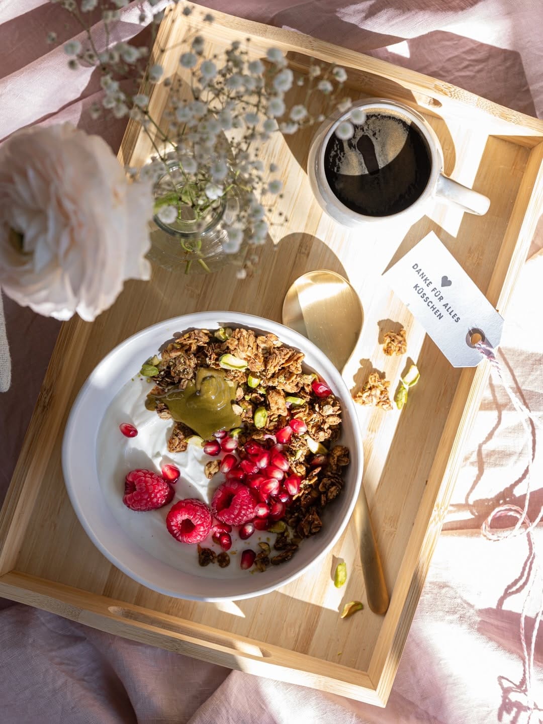 Post 4 by sarah | feiertaeglich foodblog & fotografie on Instagram (carousel)