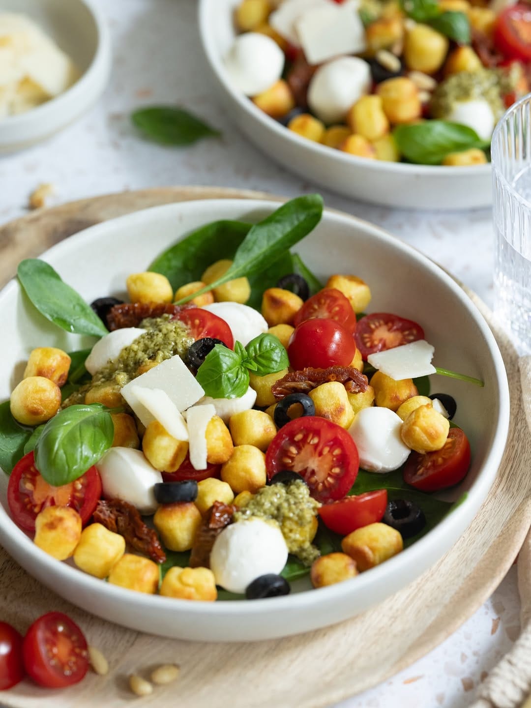 Post 5 by sarah | feiertaeglich foodblog & fotografie on Instagram (carousel)