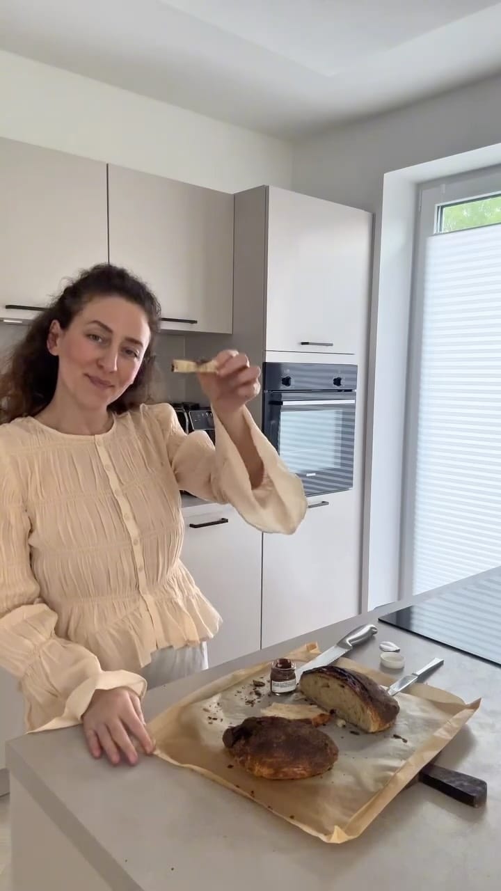 Post 8 by Öznur • Content Creator on Instagram (video)