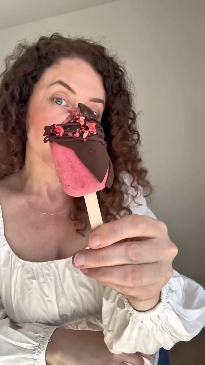 Post 10 by Öznur • Content Creator on Instagram (video)