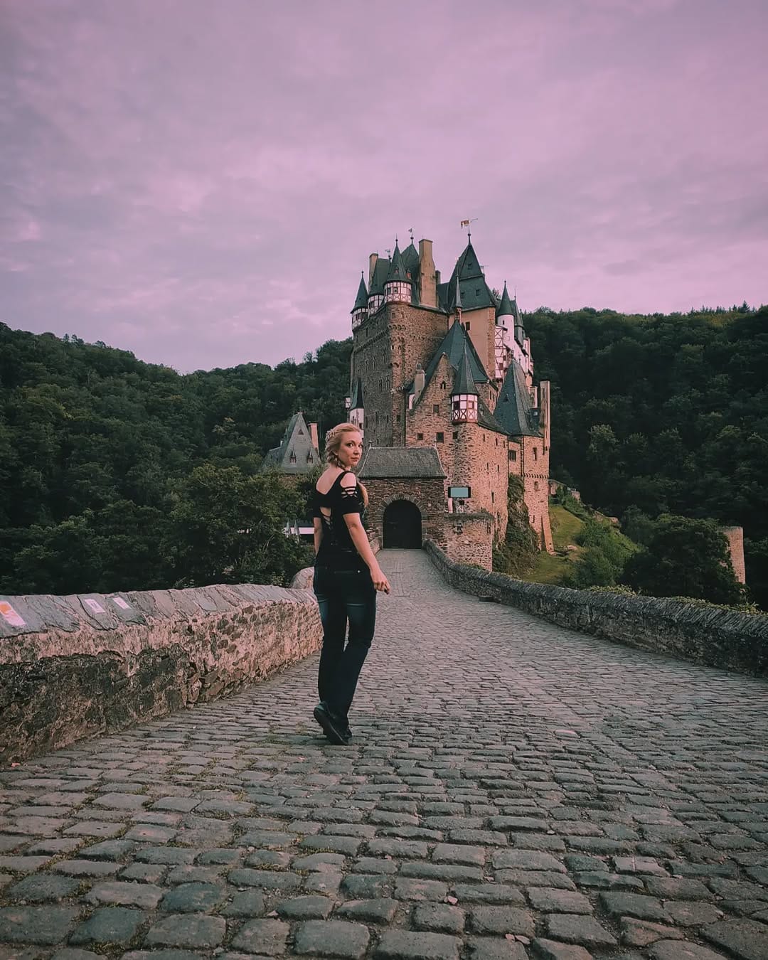 Post 8 by Julia Neumann on Instagram (image)