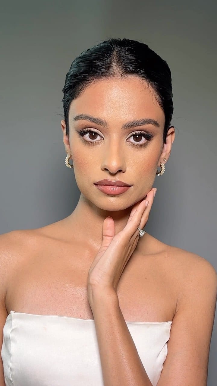 Post 9 by Vancouver Makeup Artist on Instagram (video)