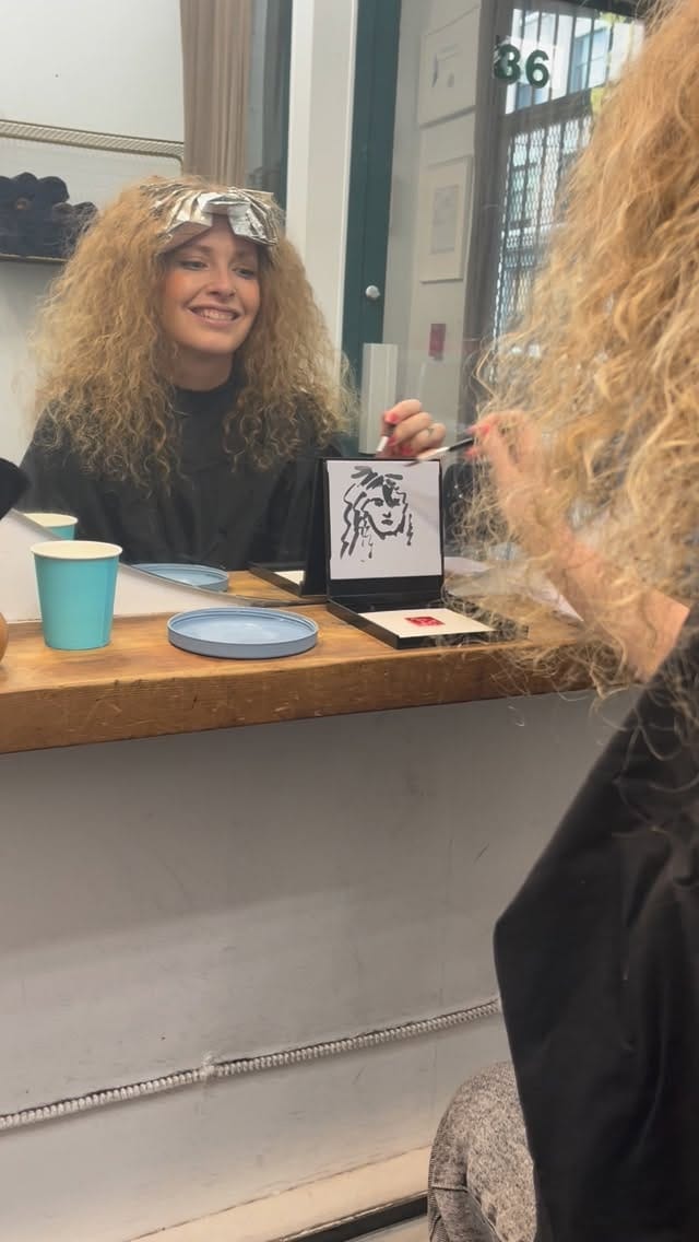 Post 7 by Vanessa Gidden Hairstylist on Instagram (video)