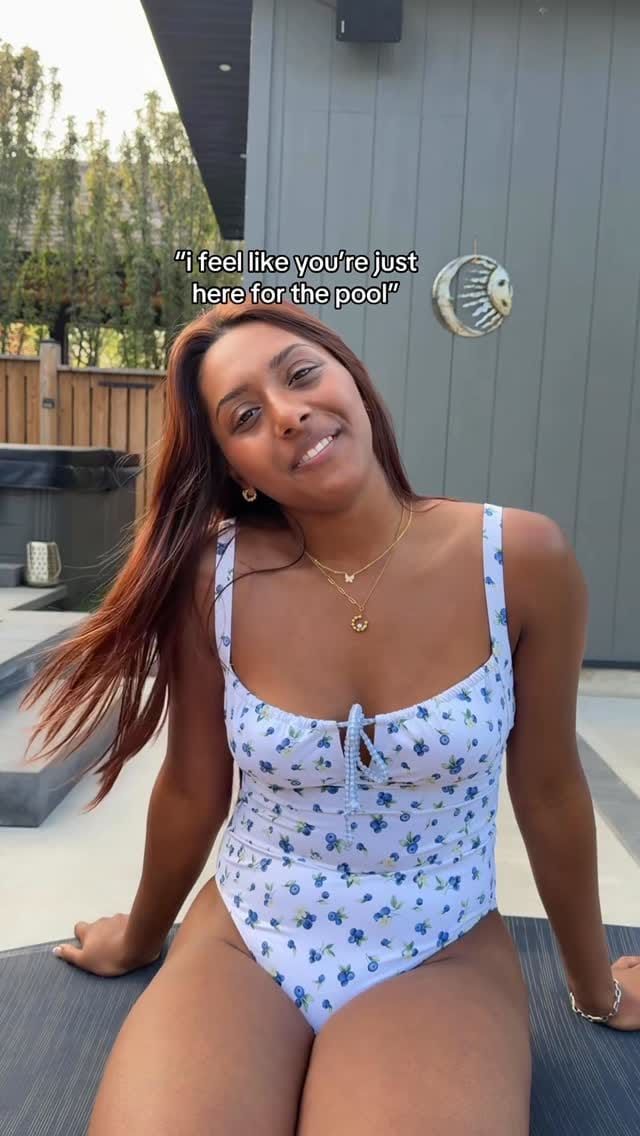 Post 7 by Angelique on Instagram (video)