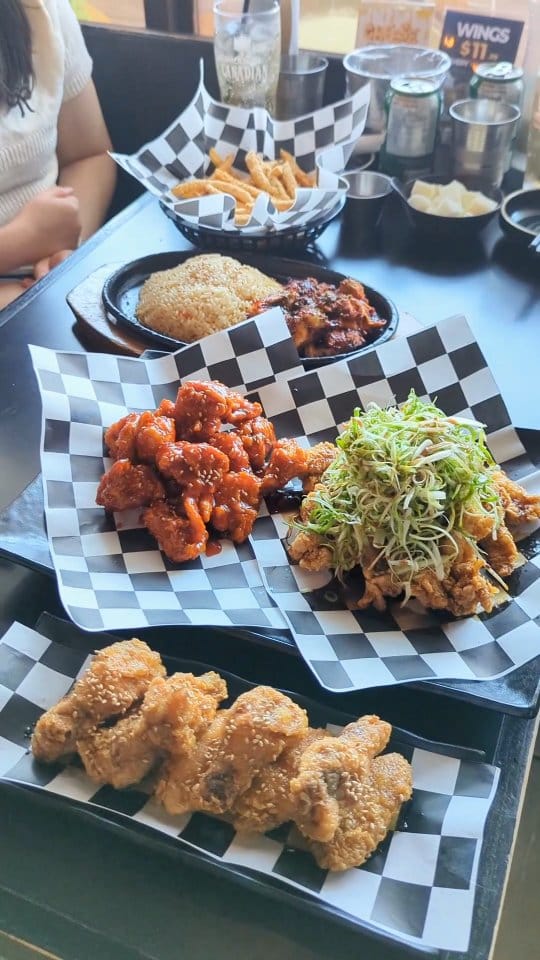 Post 4 by Where’s the Food Toronto? on Instagram (video)