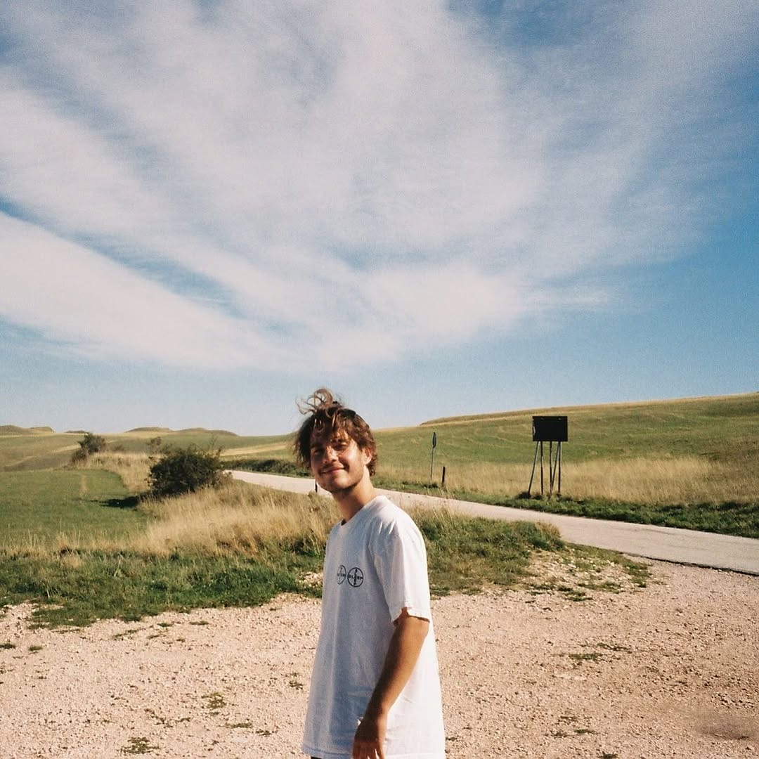 Post 10 by Simon Kaiser on Instagram (image)