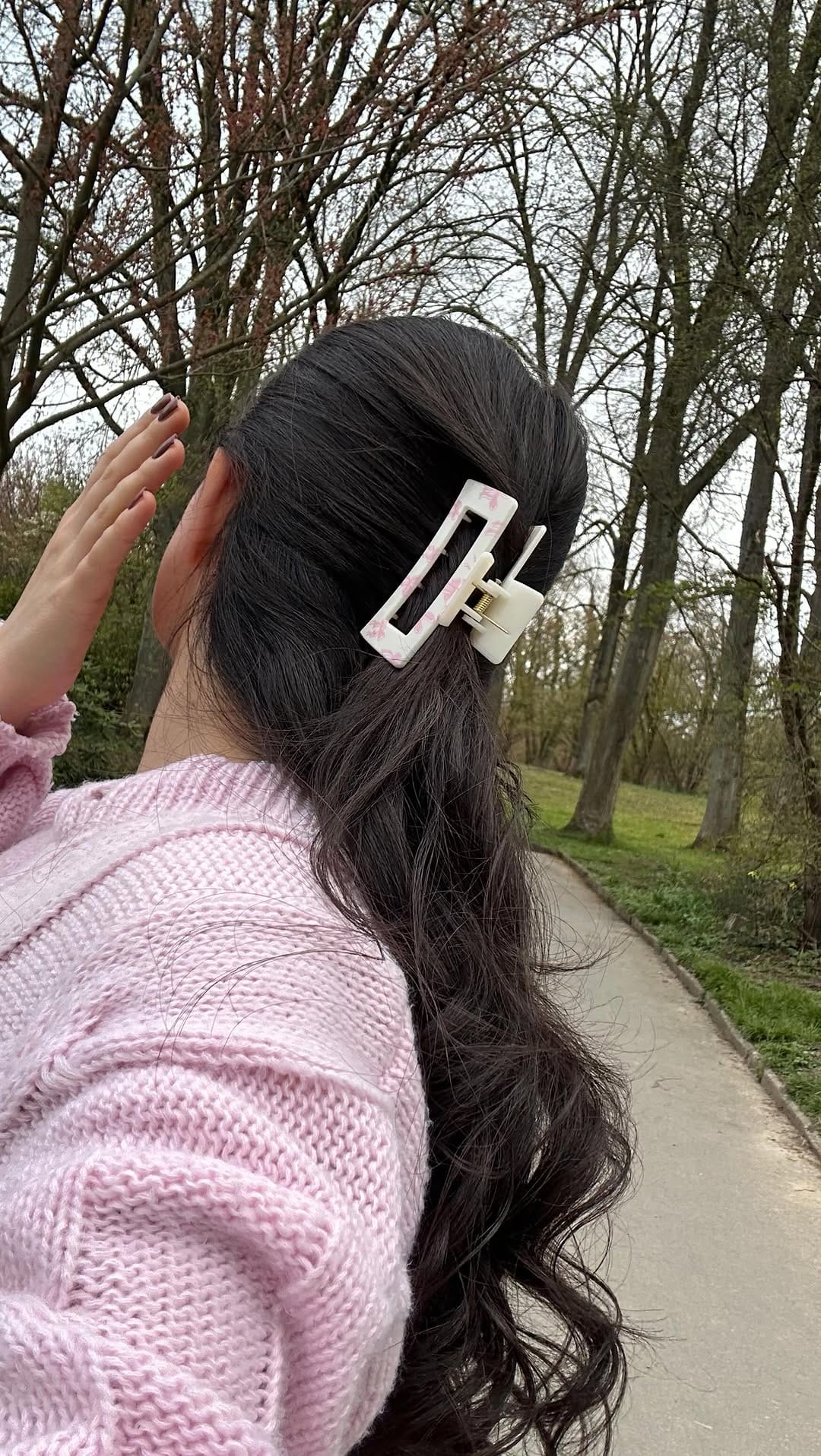 Post 3 by MANAL FADHIL on Instagram (video)