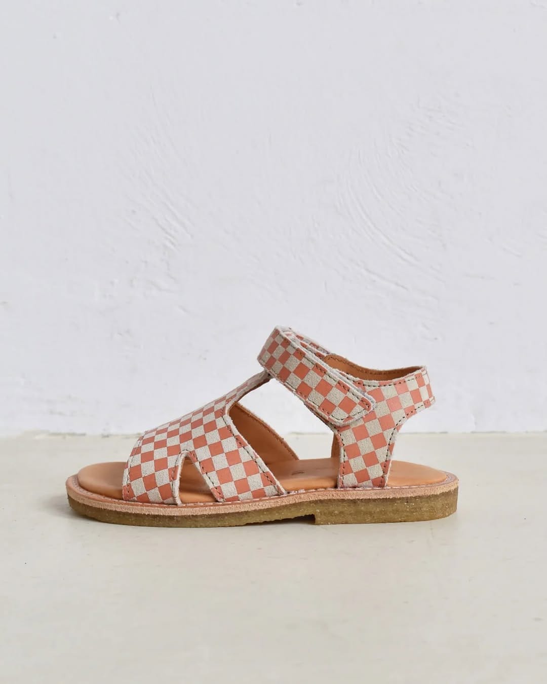 Post 4 by Du Loua Children's Footwear on Instagram (carousel)