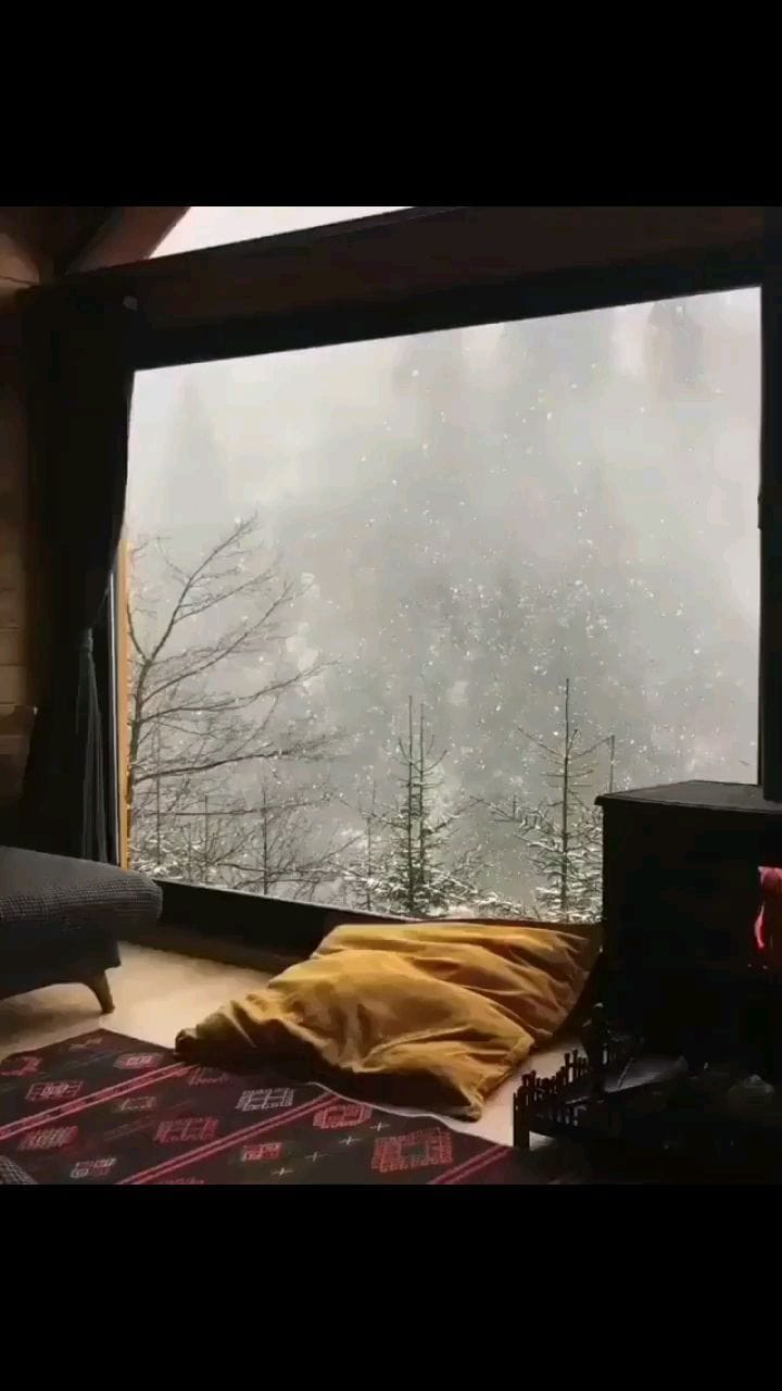Post 9 by LV London on Instagram (video)