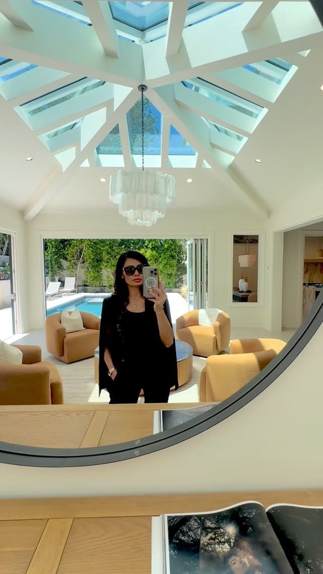 Post 9 by Jenny Vu on Instagram (video)