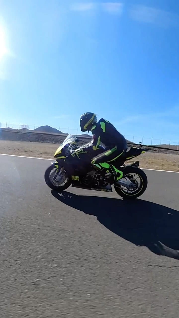 Post 3 by 🔥🔥🔥 BMW S1000RR 🔥🔥🔥 on Instagram (video)