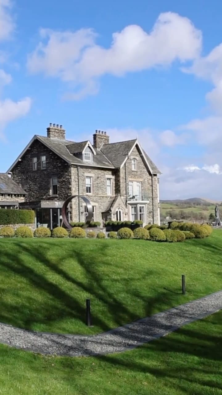 Post 4 by The Heaning Estate on Instagram (video)