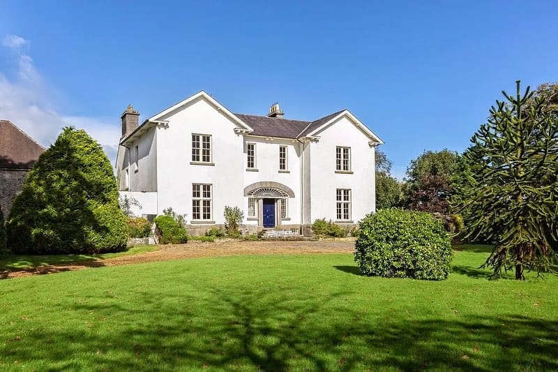 Post 3 by Reloved Irish Houses on Instagram (carousel)