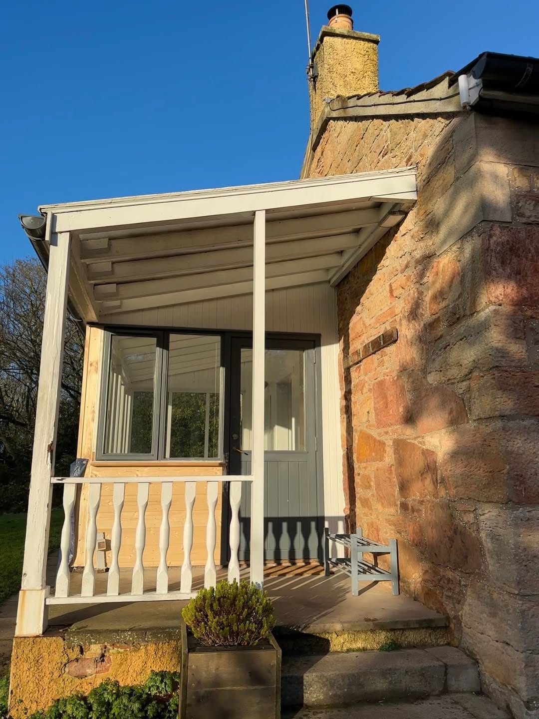 Post 8 by Madeira Holiday Cottages on Instagram (carousel)