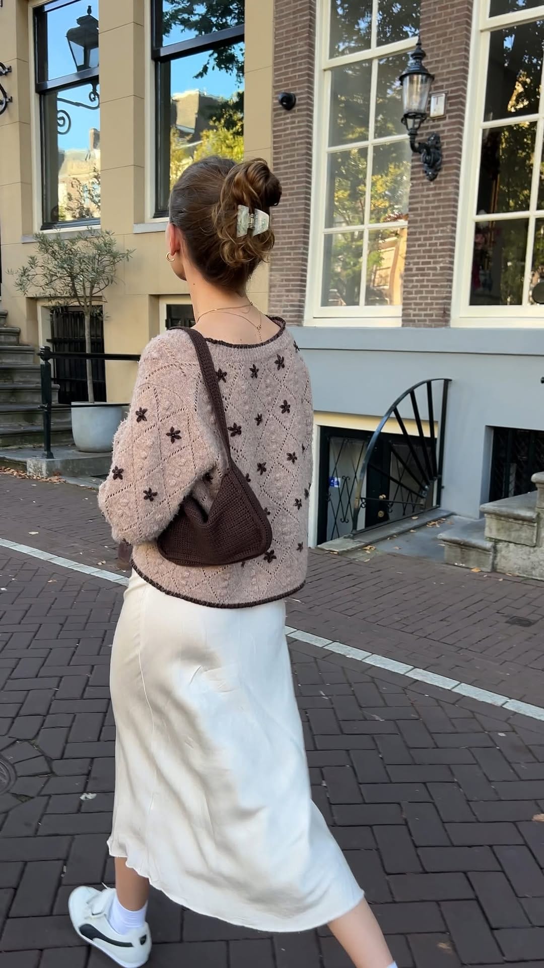 Post 3 by Hannah :) on Instagram (video)