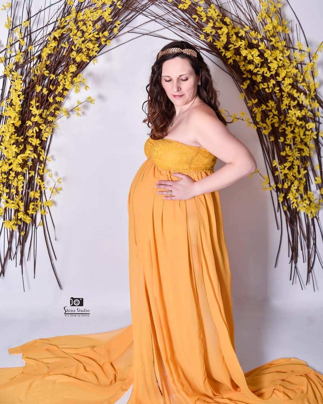 Post 4 by Shine photo studio on Instagram (image)