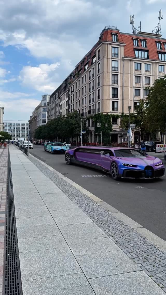 Post 4 by Janusz Ronki on Instagram (video)