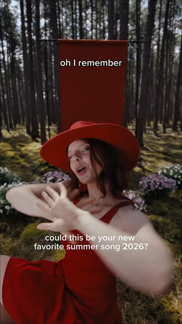 Post 1 by K Ø L E E N on Instagram (video)