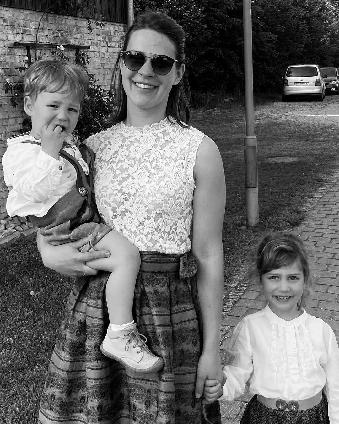Post 10 by Lisa-Marie Krämer | Dirndl | Tracht | Maßanfertigung on Instagram (image)