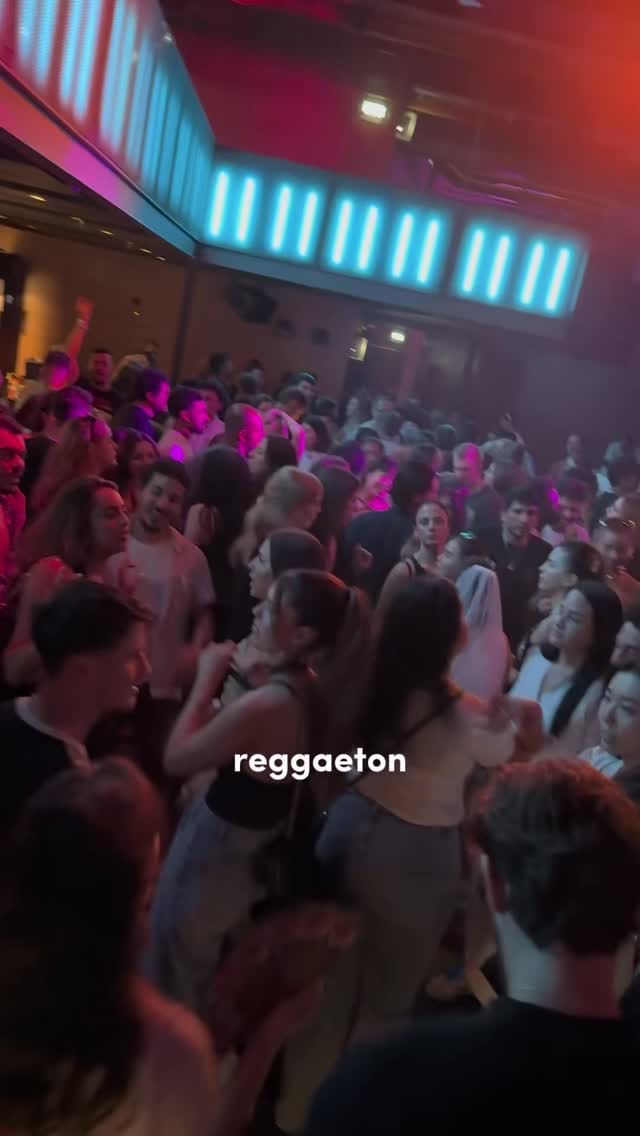 Post 6 by 𝗬𝗘𝗡𝗡𝗬 MUNICH on Instagram (video)