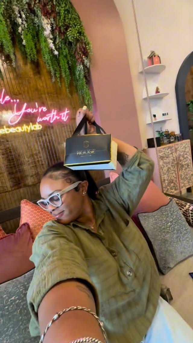 Post 7 by Rouge Beauty Lab on Instagram (video)