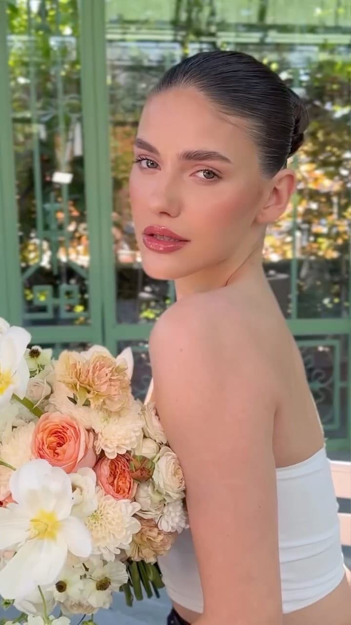 Post 6 by Chiara Fischer on Instagram (video)