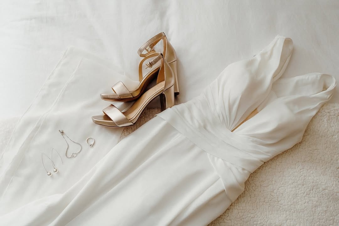 Post 1 by Wedding Photographer on Instagram (image)