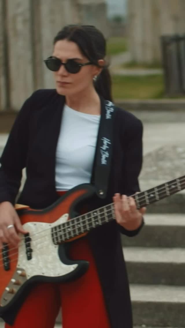 Post 4 by Alexandra on Instagram (video)