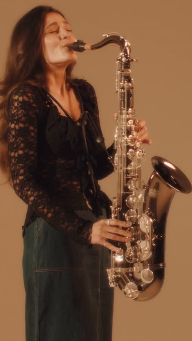 Post 1 by Alexandra on Instagram (video)