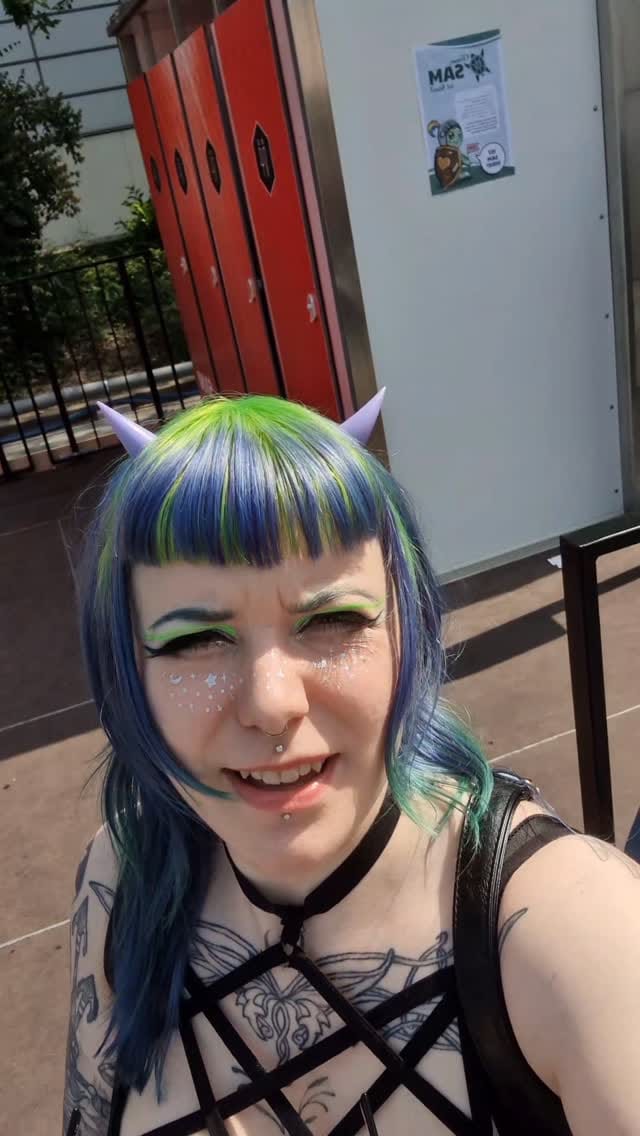 Post 1 by 🪡 Elli 🏳️‍🌈 on Instagram (video)