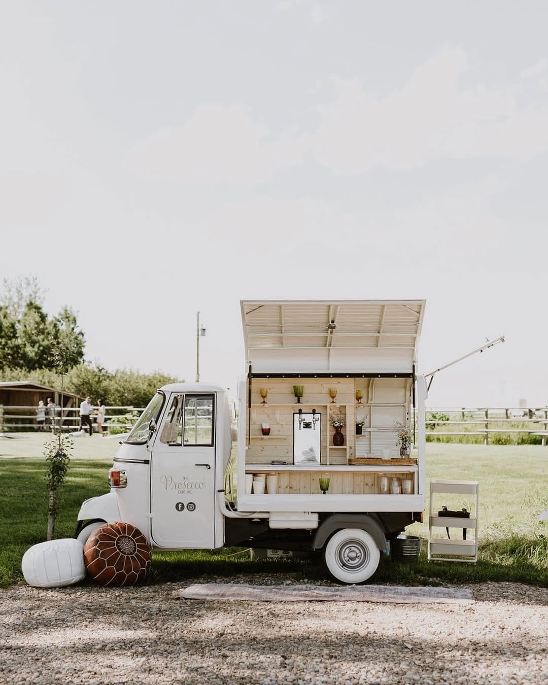 Post 4 by Common & Co. | Wedding on Instagram (carousel)