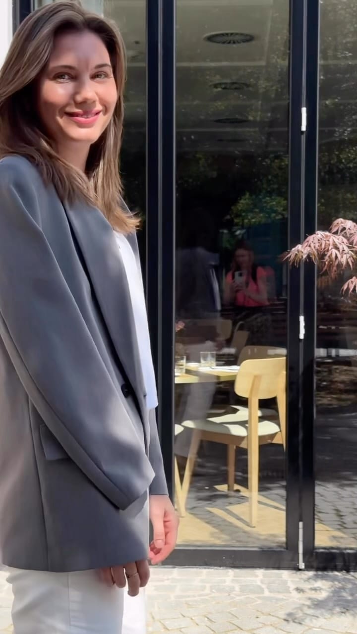 Post 1 by 𝐍𝐀𝐓𝐀 on Instagram (video)