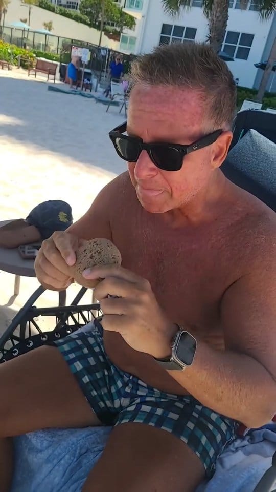 Post 6 by Lorelyn's Gourmet Desserts on Instagram (video)