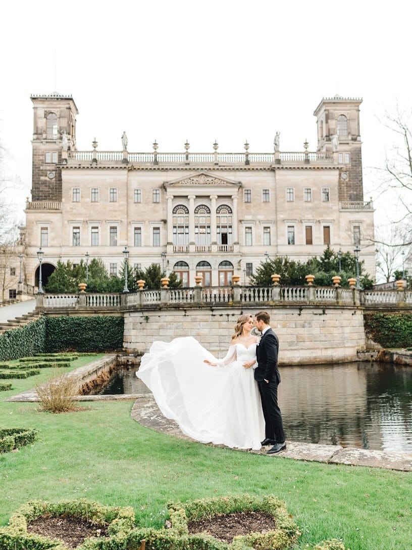 Post 3 by Weddings I Events by Isabel Merfort on Instagram (carousel)