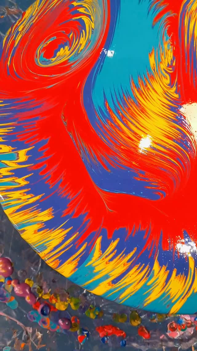 Post 1 by Lokmanca resin art on Instagram (video)