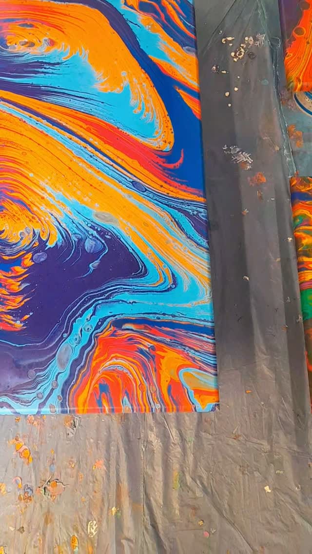 Post 9 by Lokmanca resin art on Instagram (video)