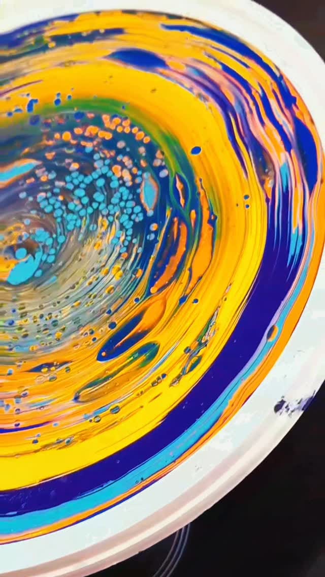 Post 4 by Lokmanca resin art on Instagram (video)