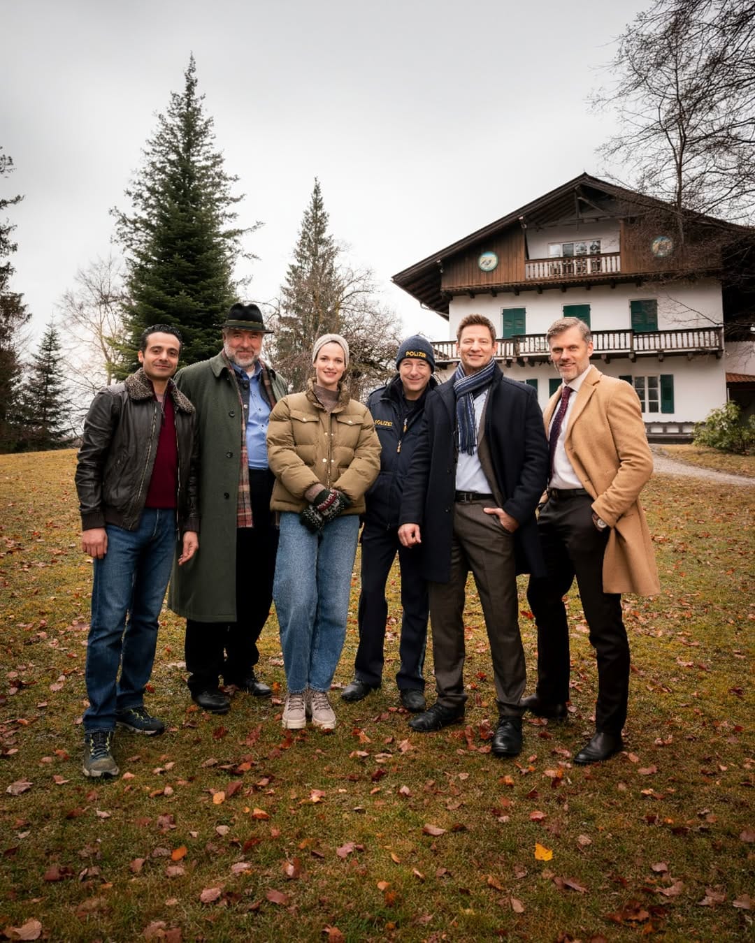 Post 4 by Die Rosenheim-Cops on Instagram (carousel)