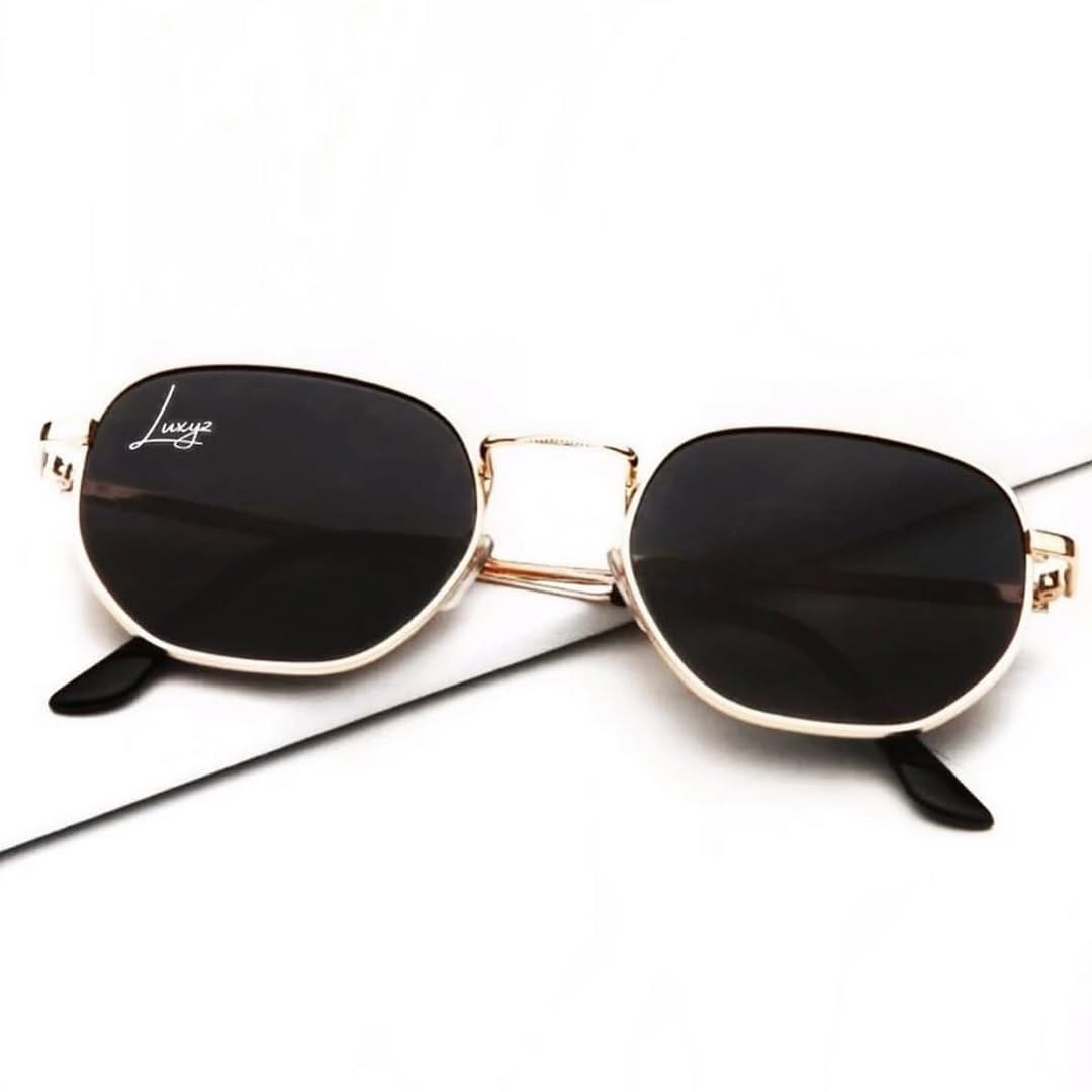 Post 1 by LUXYZ BOUTIQUE on Instagram (image)