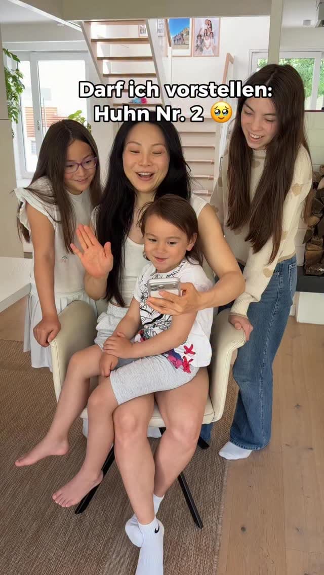 Post 3 by Nancy @mamiseelen on Instagram (video)