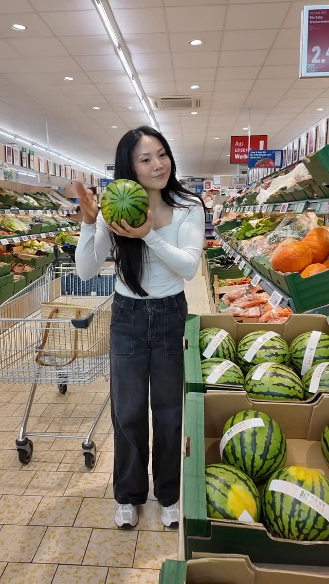 Post 6 by Nancy @mamiseelen on Instagram (video)