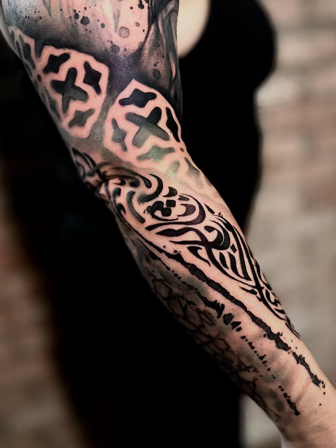 Post 3 by Tina Hundertfarben Tattoo Artist on Instagram (carousel)