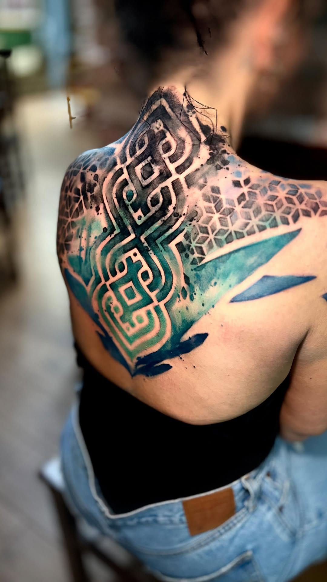 Post 5 by Tina Hundertfarben Tattoo Artist on Instagram (video)