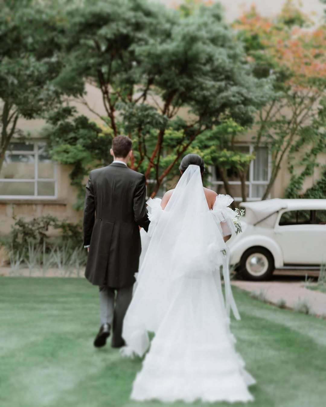 Post 5 by Toronto & London Wedding Photographers on Instagram (image)