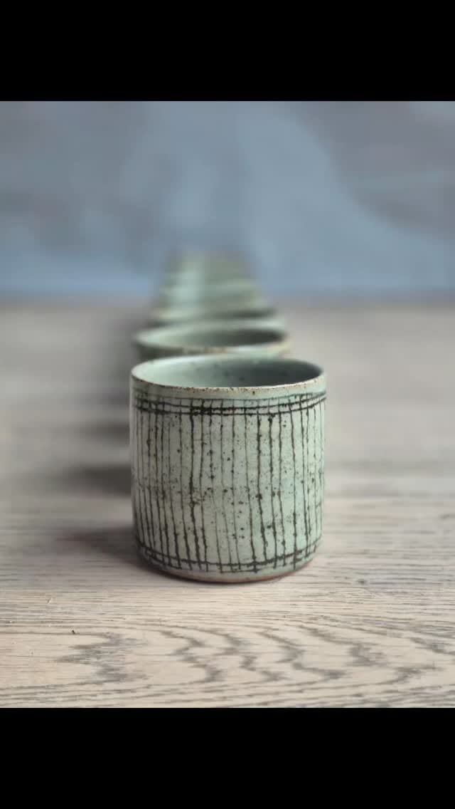 Post 8 by Caro-K ceramics on Instagram (video)