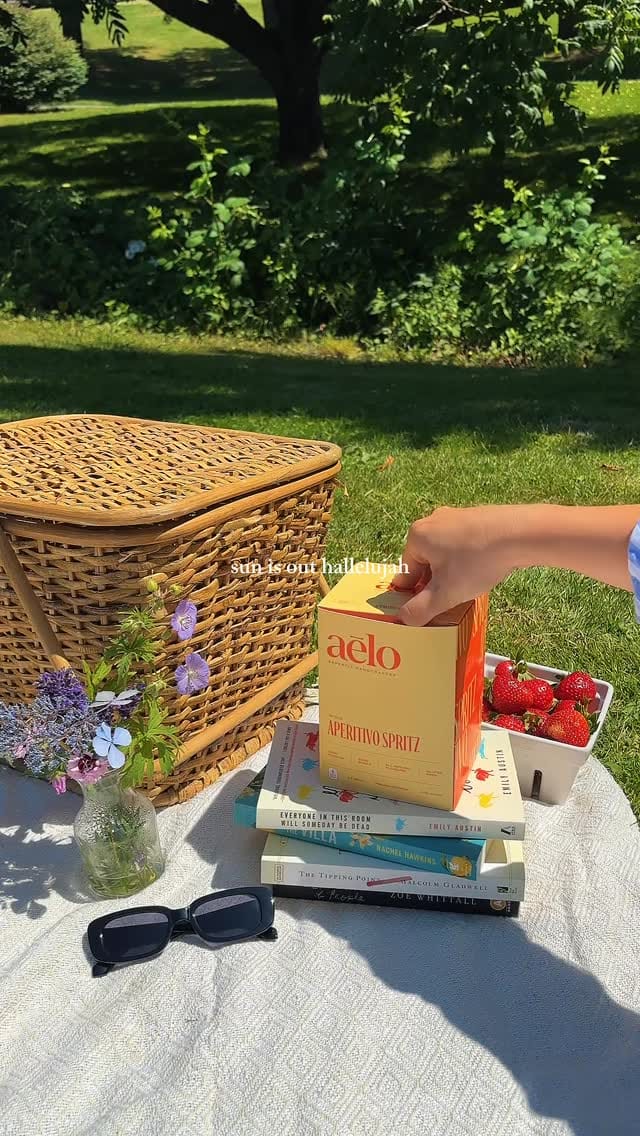 Post 3 by aēlo | Alcohol-Free Cocktails on Instagram (video)